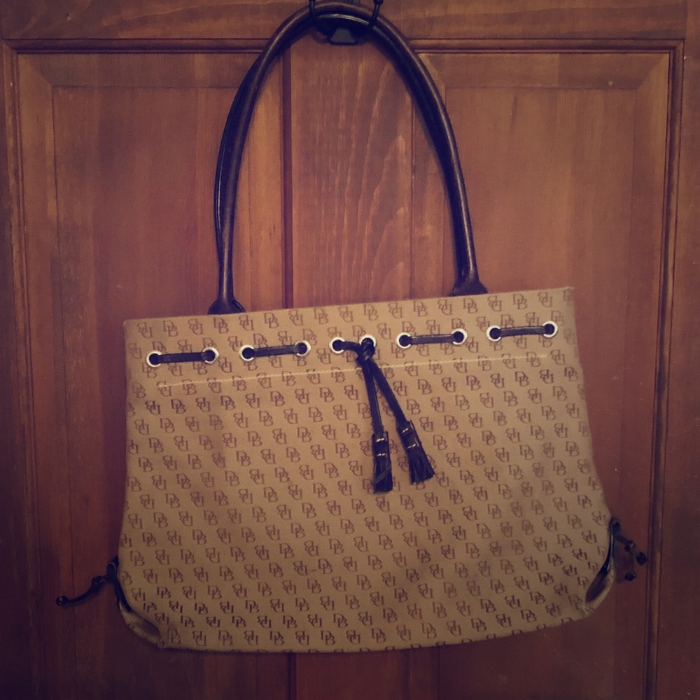 Dooney and Bourke tote